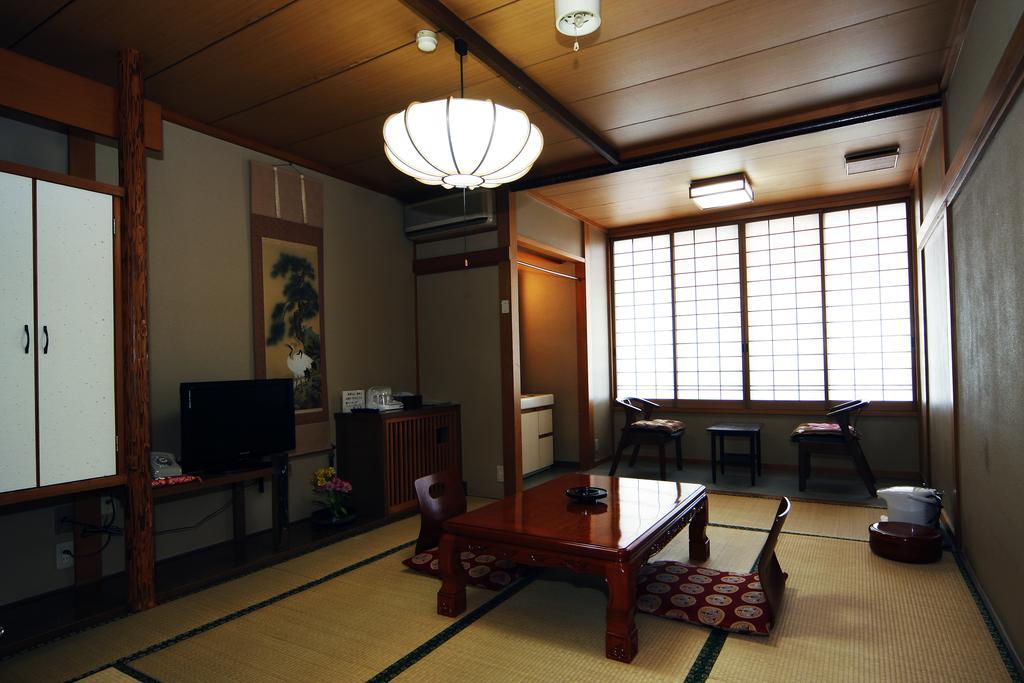 Ryokan Seizan-So Kaminoyama Buitenkant foto